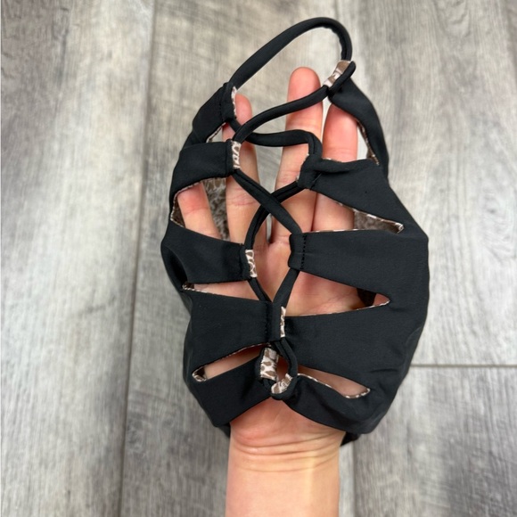 Acacia Black Queen’s‎ Bikini Bottoms - Picture 11 of 15